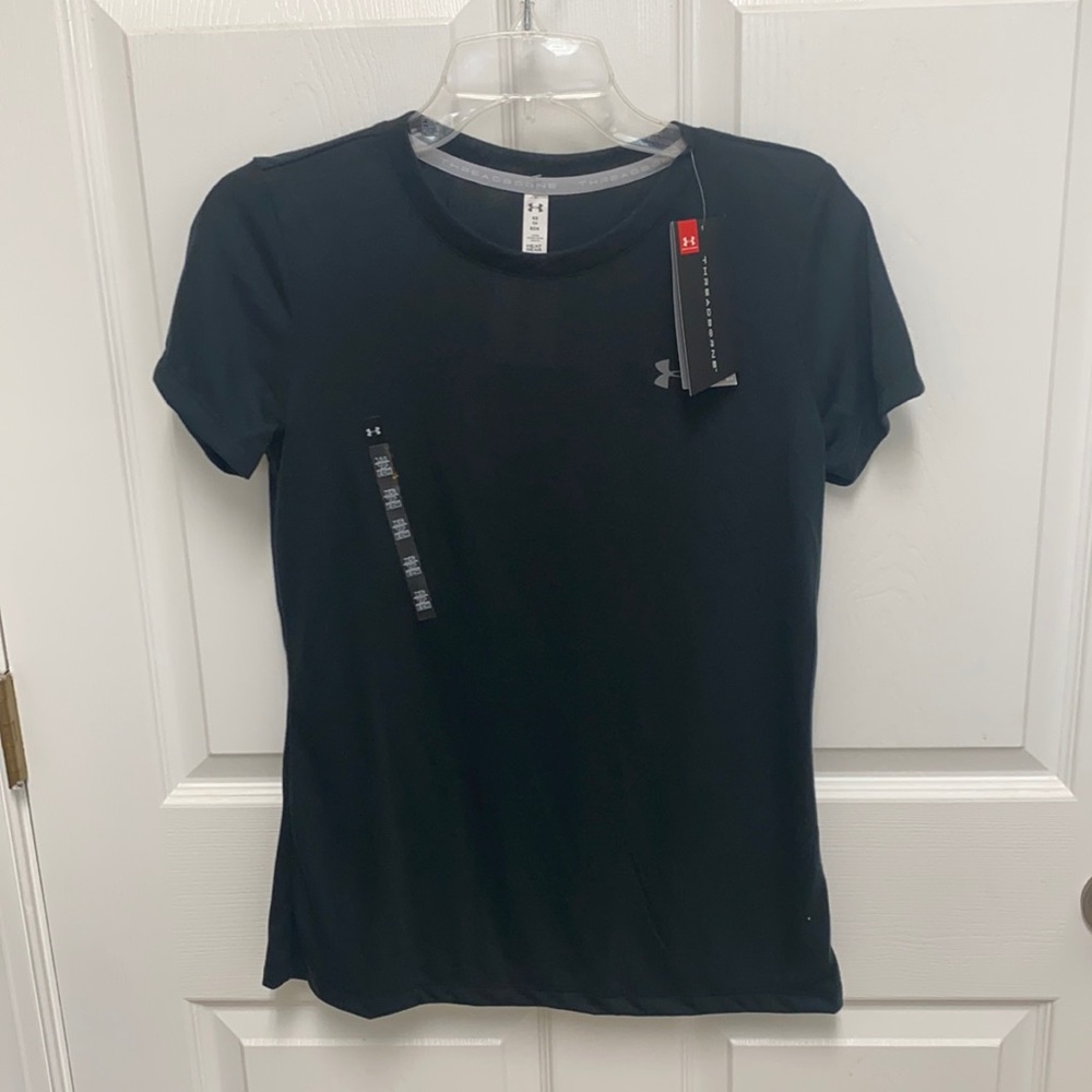 Under Armor black top